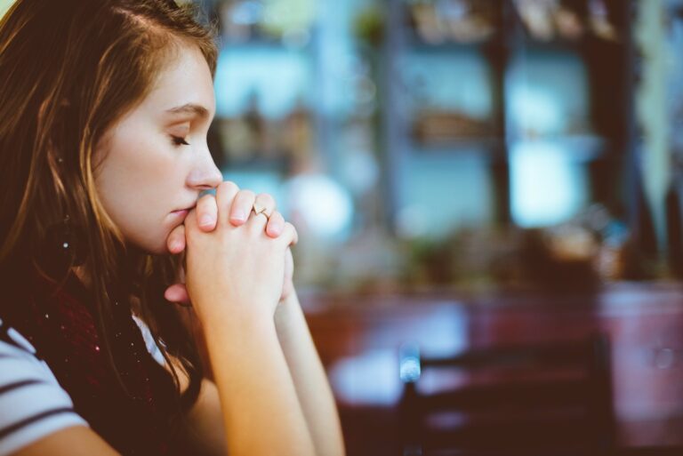 woman praying